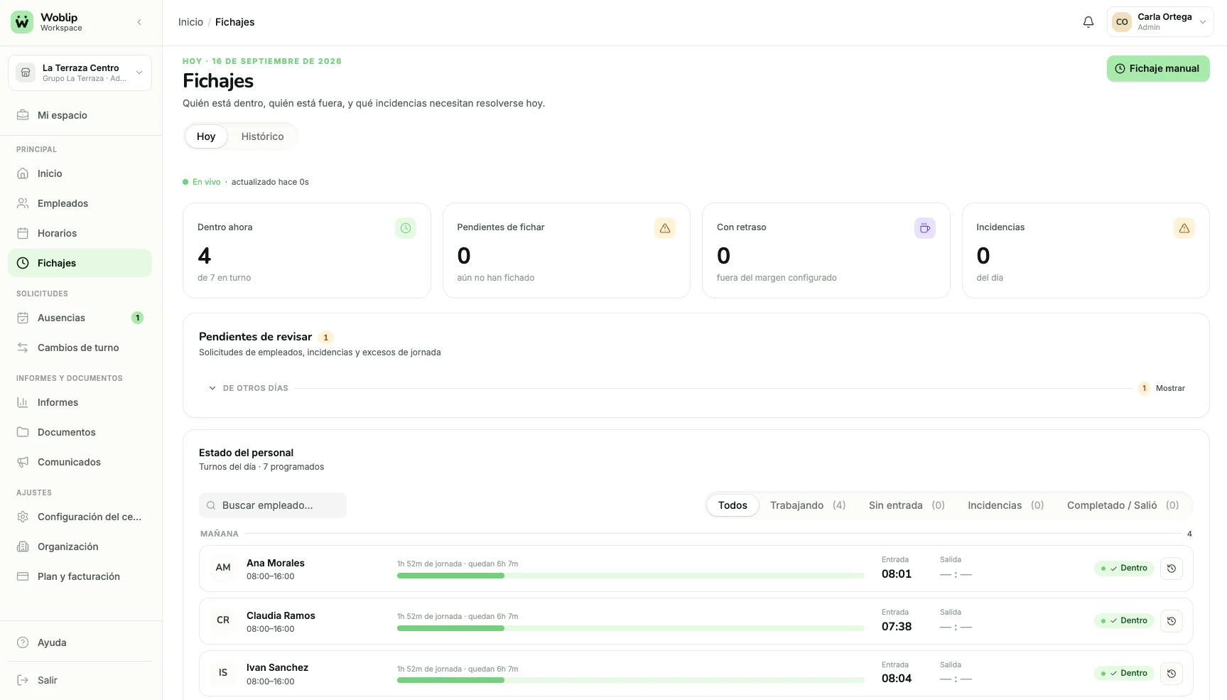Seguimiento de fichajes y estado del personal en la aplicación web de Woblip